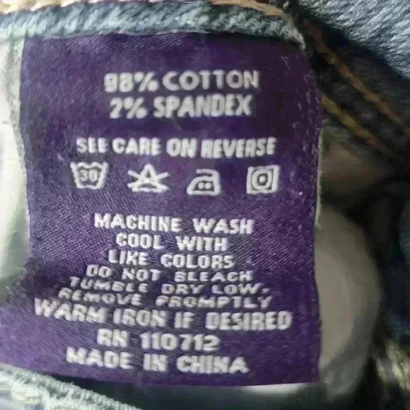 VIGOSS light wash distressed boot cute jeans size 3. - Picture 6 of 6